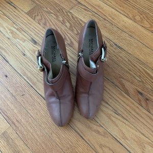Michael Kors Leather Shoes size 8